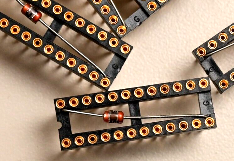 Lot of 10 24-Pin DIP IC Socket Machined Gold Plated w/ Protection Diode NOS