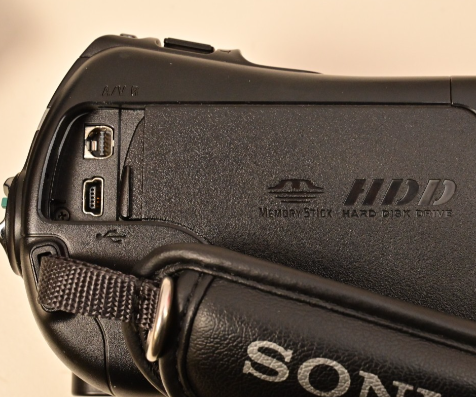 Sony Handycam HDR-SR10 Camcorder 40GB Hard Disk 4.0MP 1080i HD 15X Zoom Chinese