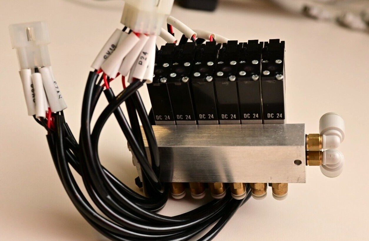 6-Channel Parker Kuroda Miniature Direct-acting Solenoid Valve VA01PEP34-1U