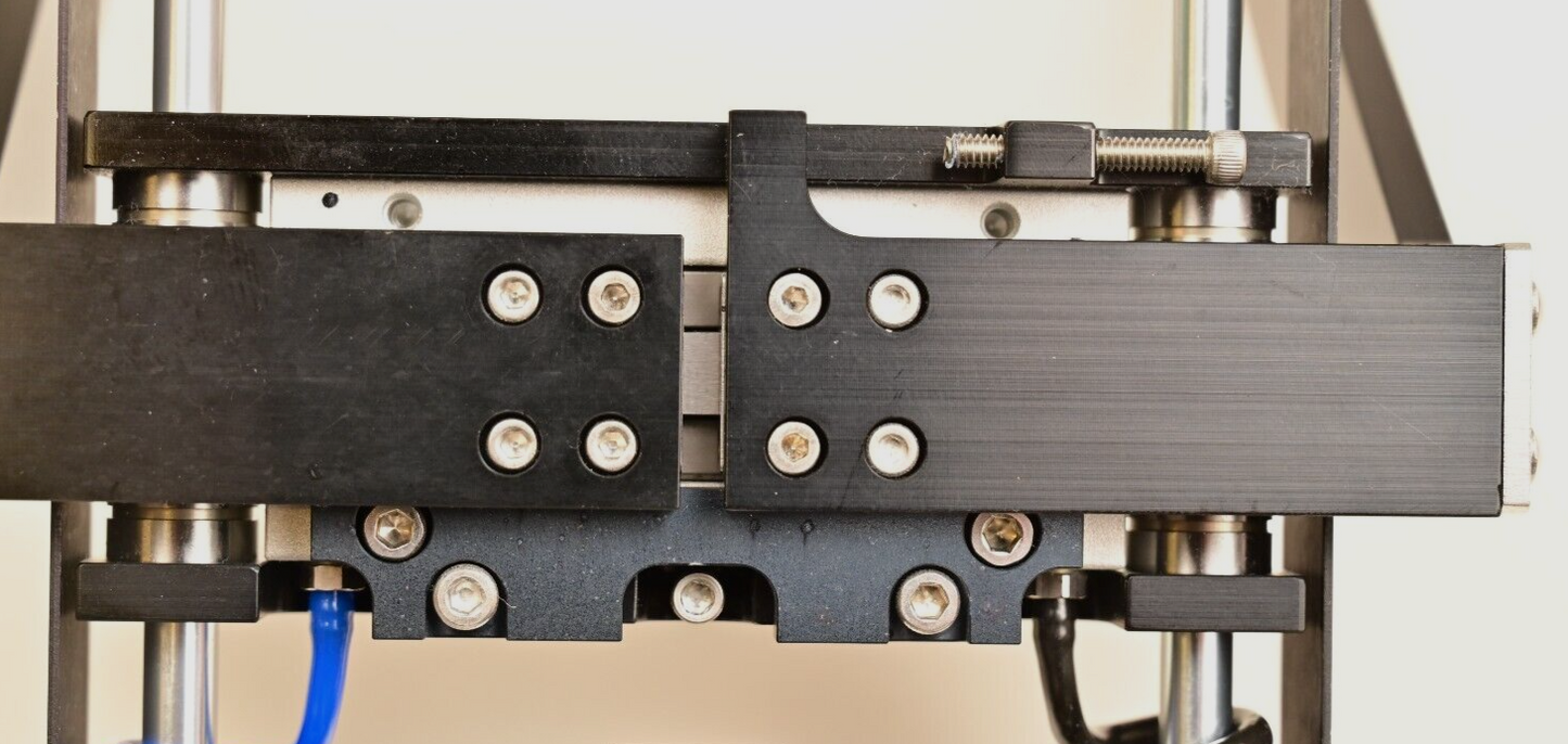 2-Axis Microplate Gripper Assembly 2-Way Air Cylinder Linear Bearings PE Janus