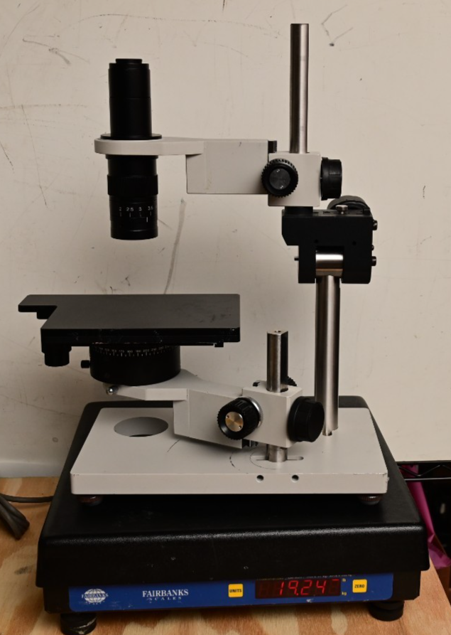 Keyence VHX-100K Microscope Stand w/ Unknown C-Mount Lens Heavy Duty Adjustable