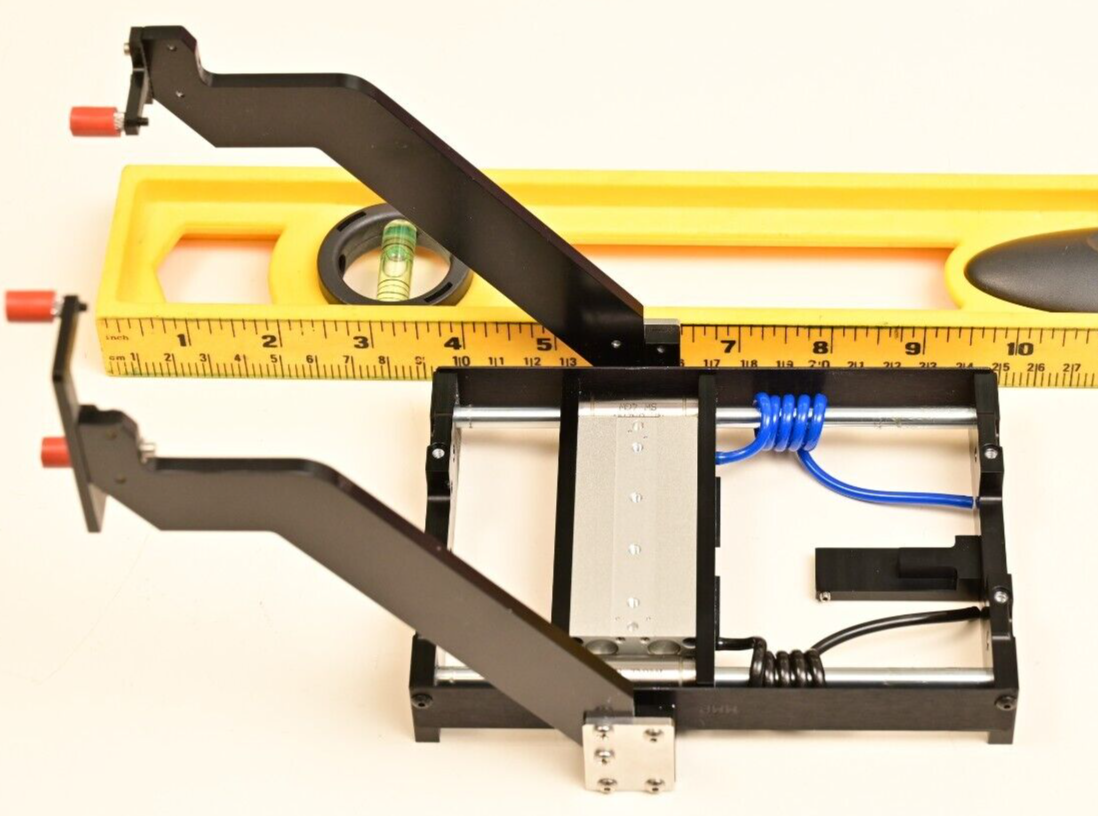 2-Axis Microplate Gripper Assembly 2-Way Air Cylinder Linear Bearings PE Janus