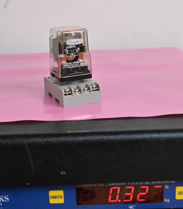 Dayton 5X827E Relay w/ 5X852E Relay Base DIN Rail 120V 12A 250V 10A