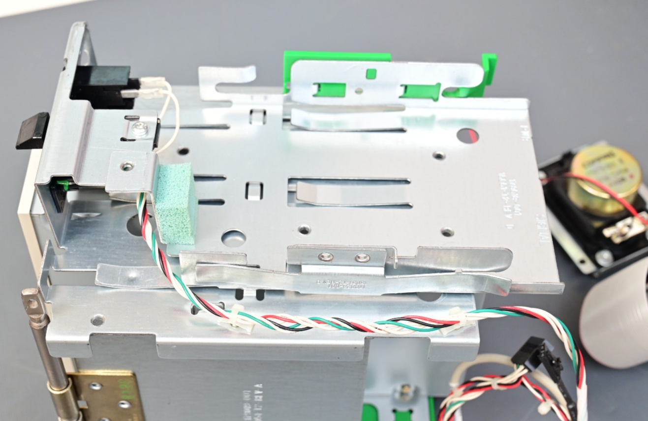 Vintage Compaq Deskpro Floppy/CD-ROM Unit w/ Cables Solenoid Speaker ~1999/2000