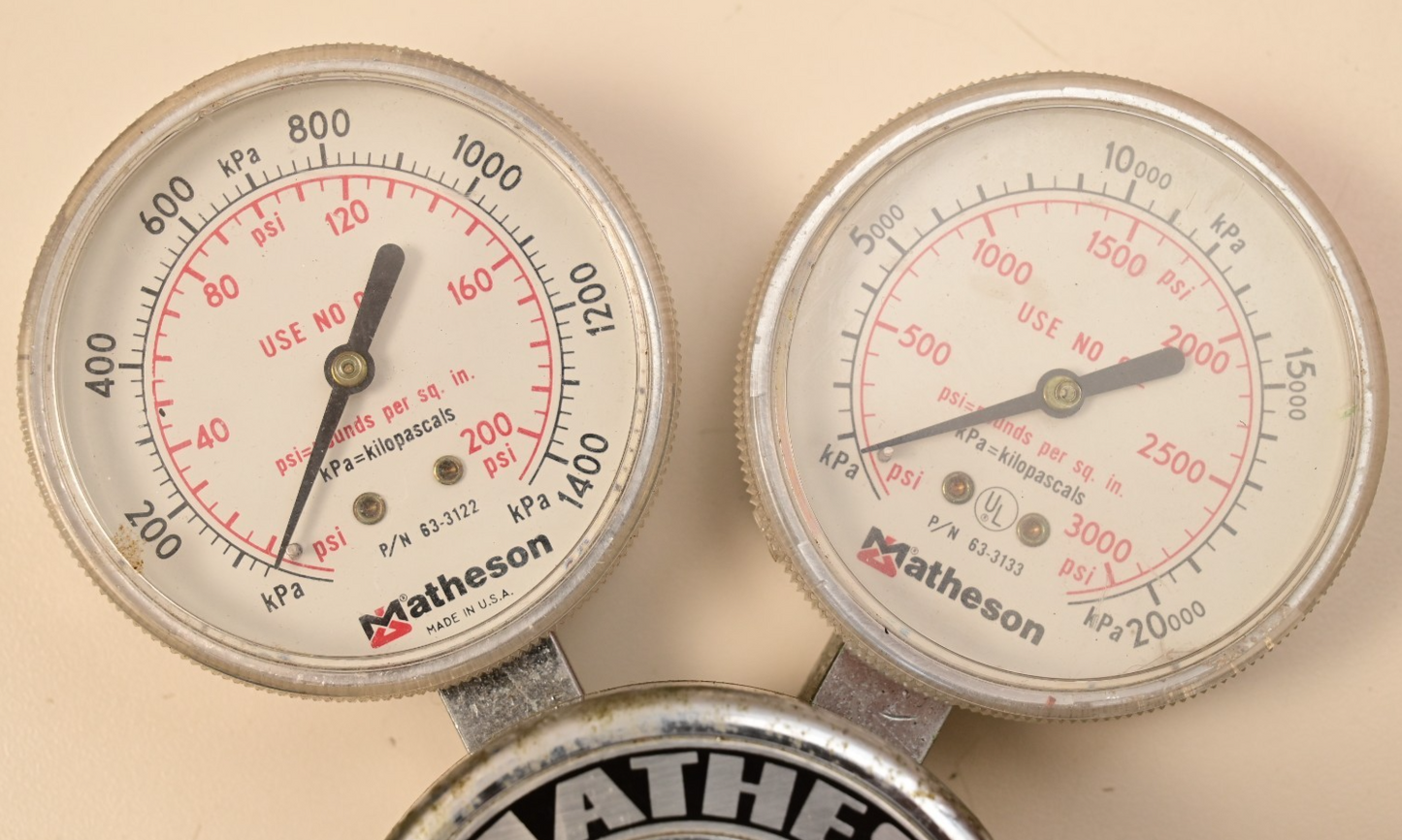 Matheson 1H 580 Gas Regulator 3000/200 PSI