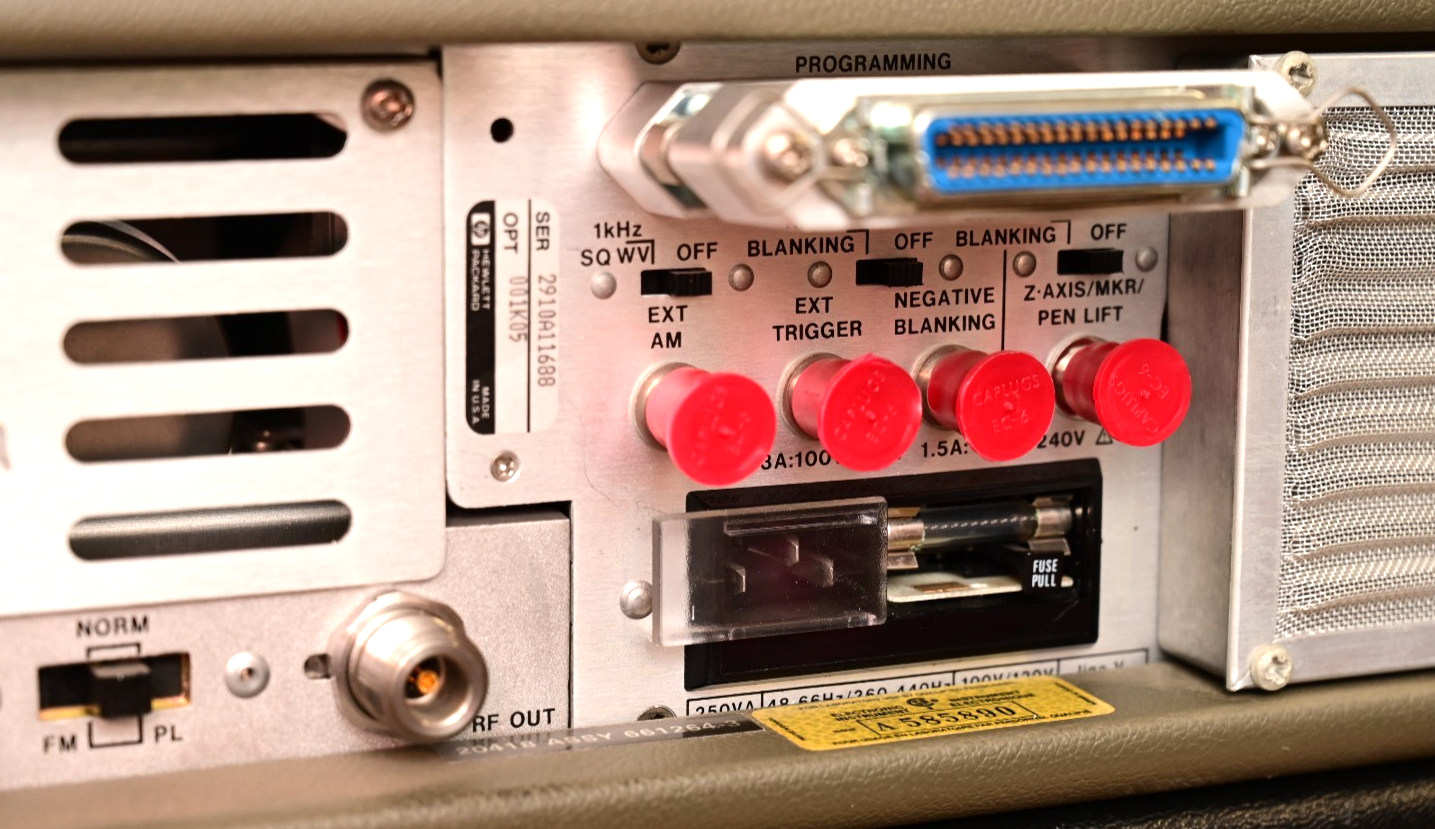 HP 8620C Sweep Oscillator w/ 86245A-H28 RF Plug-In 5.9-8.0GHz USAF Surplus