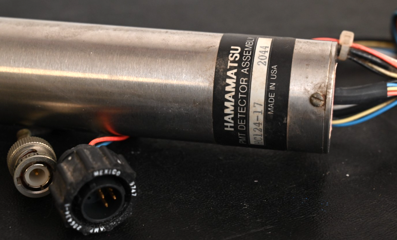 Hamamatsu PMT Detector & HV Supply HC124-17 Stainless/UV Window AMP 206434-1