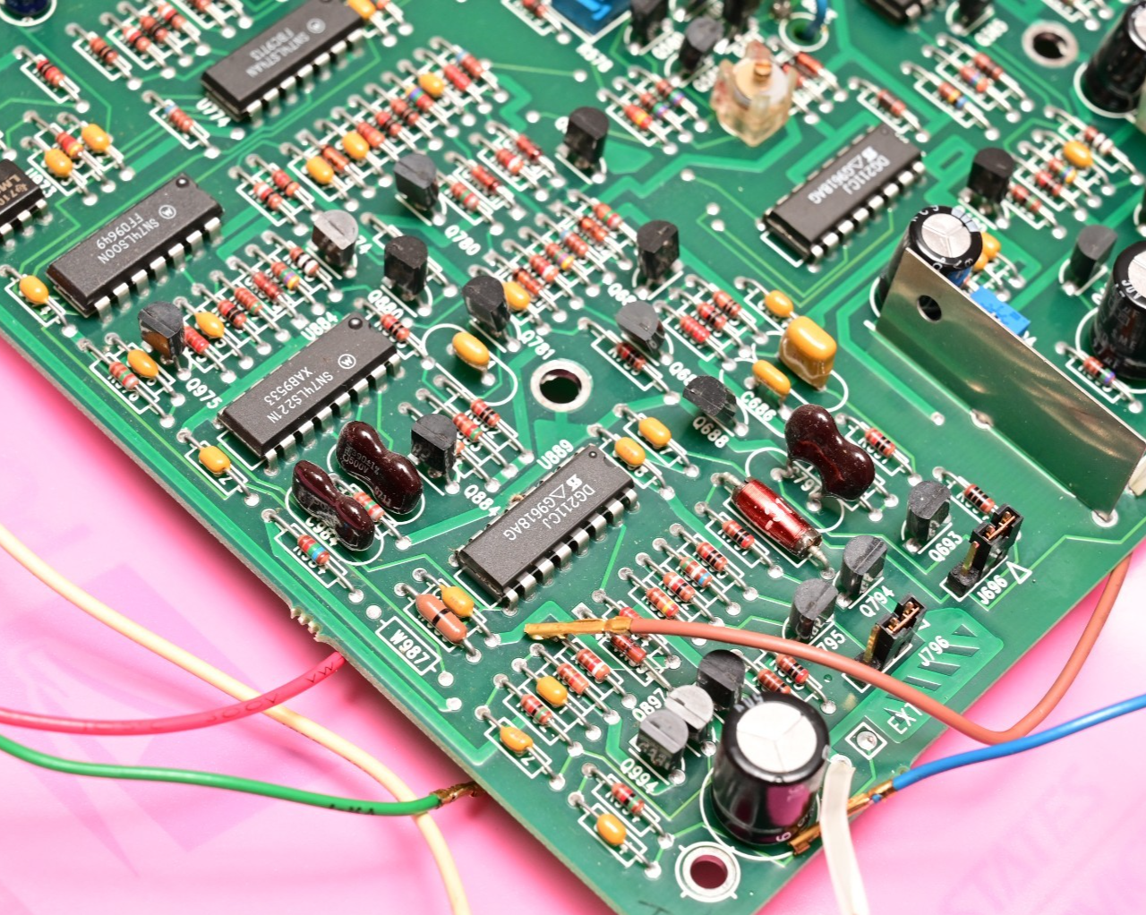 Tektronix 1720 Vectorscope Analog/Digital PC Board MAB 8051AH-2 Gold Plated Conn