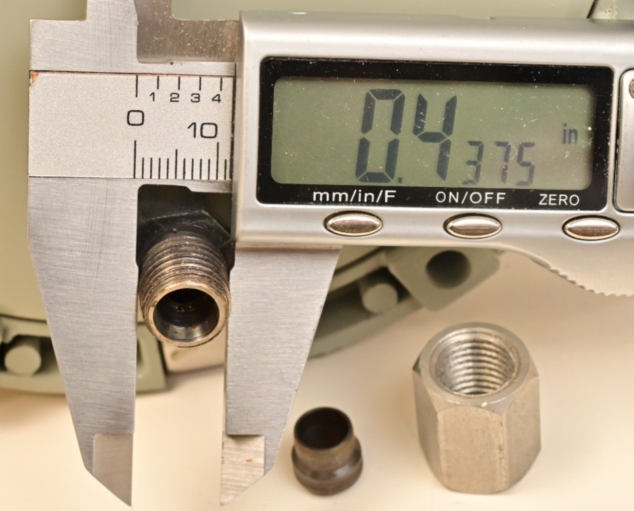 Moeller 4.5" Pressure Gauge Yellow Dial 0-5000 PSI Shock Bourdon D89789-6 NOS