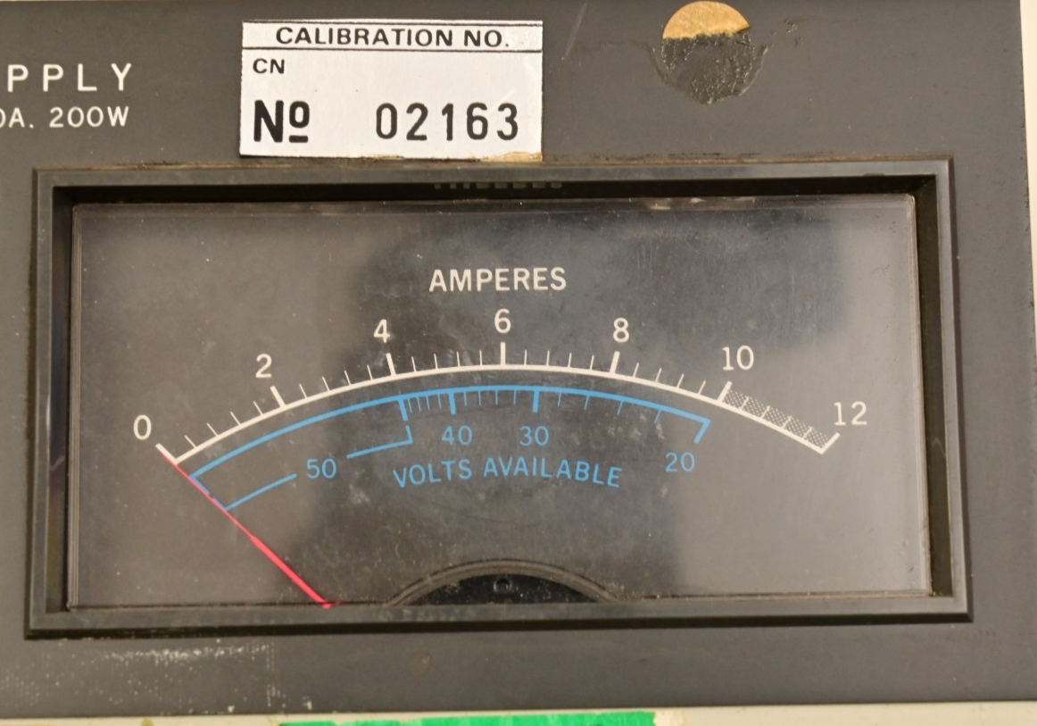Hewlett Packard HP 6002A DC Power Supply Front Panel Gauges Knobs Vintage Army