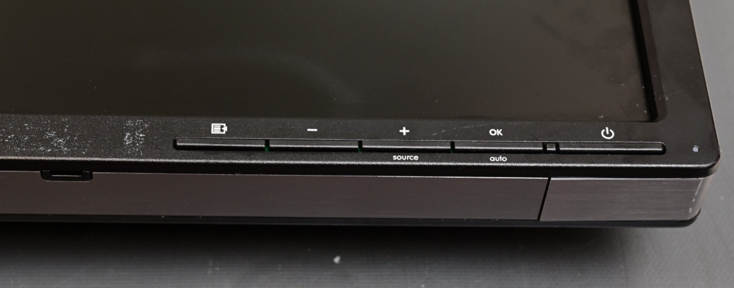 HP ZR22w LCD Monitor 22" w/ VGA DVI DisplayPort Inputs USB Hub