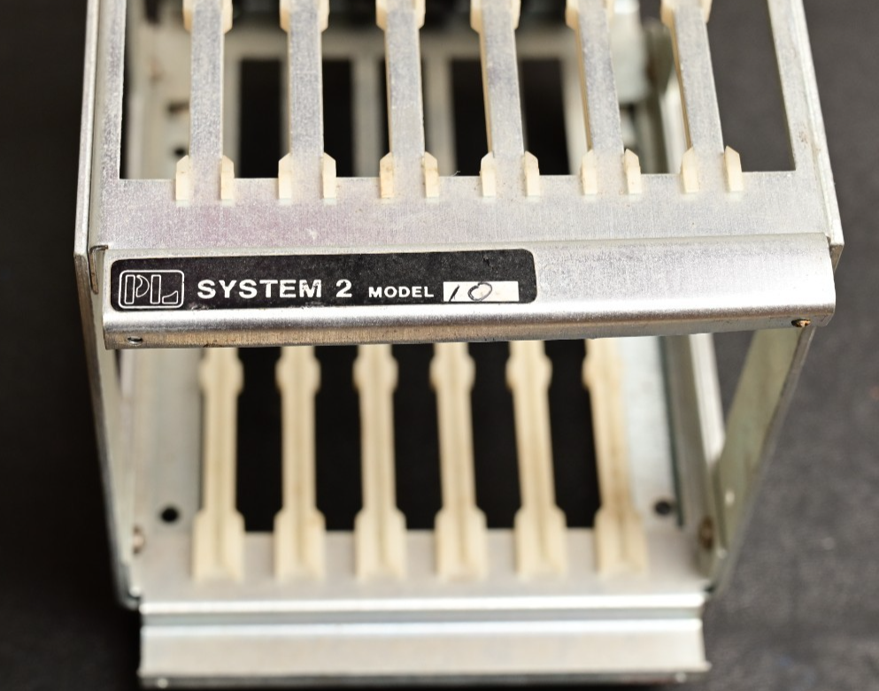 PL System 2 Model 10 Card Chassis w/ Backplane STD Bus? 111462-001 B SCMPI