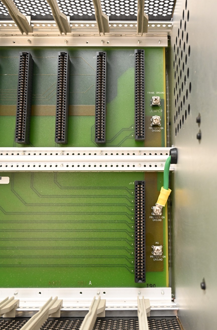 6U Schroff Style Card Slot Chassis 262mm Card Height  Backplane AG Comm. Systems