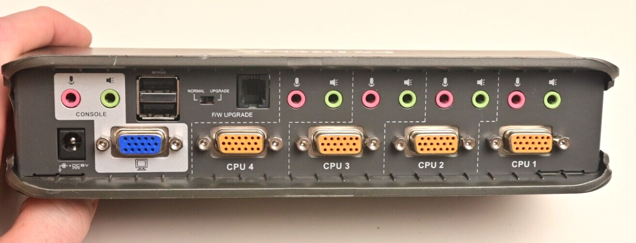 Lot of 5 IT Items Juniper NS-5GT D-Link DES-1105 IOGear Trendnet KVMs TRULink