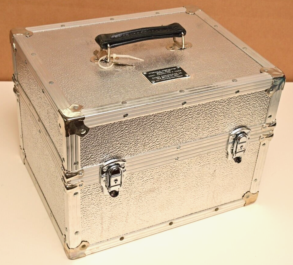 CHANT Engineering Hydraulic Comparator Model 8598 10,000 PSI Military Surplus