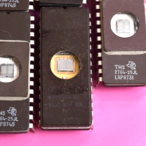 Lot of 17 Vintage Ceramic UV EPROM ICs Gold/Silver Scrap Fuji TI 2764 138g Total