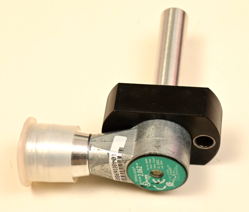 Pepperl + Fuchs P/N 904490 2.062 Cylinder Inductive Sensor NJ2-PD-E02-2.062-V95
