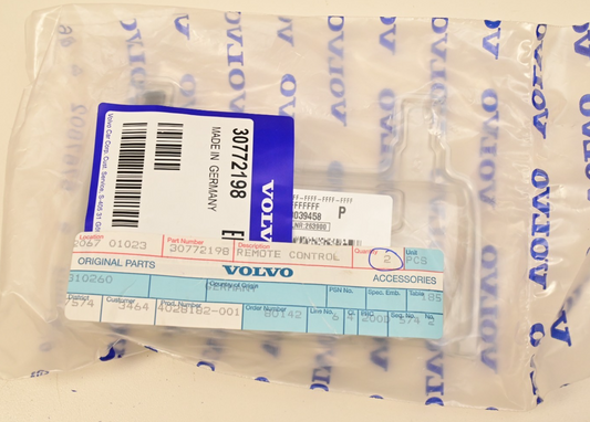 Volvo Keyless Entry Transmitter Remote P/N 30772198 Genuine Sealed C30 C70 S40