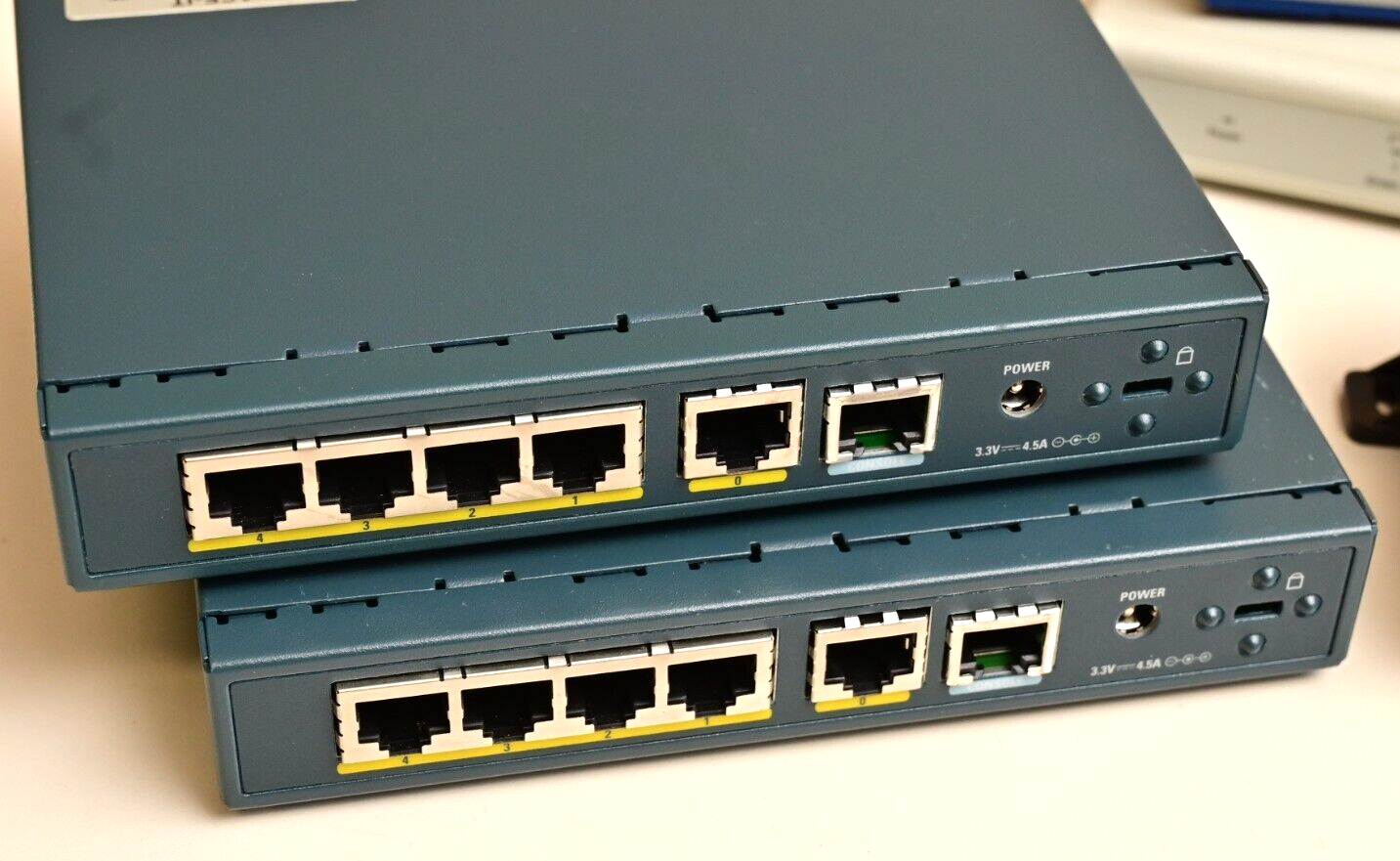 Lot of 14 Routers, KVM, PoE Injector, VPN, Gigabit Switches Cisco Netgear IOGear