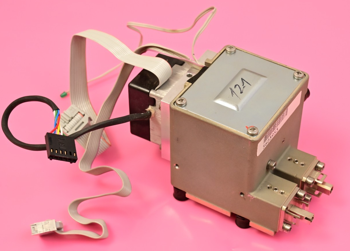 HP 8156A Optical Attenuator 1200-1650nm Computer Optical Products Stepper Motor