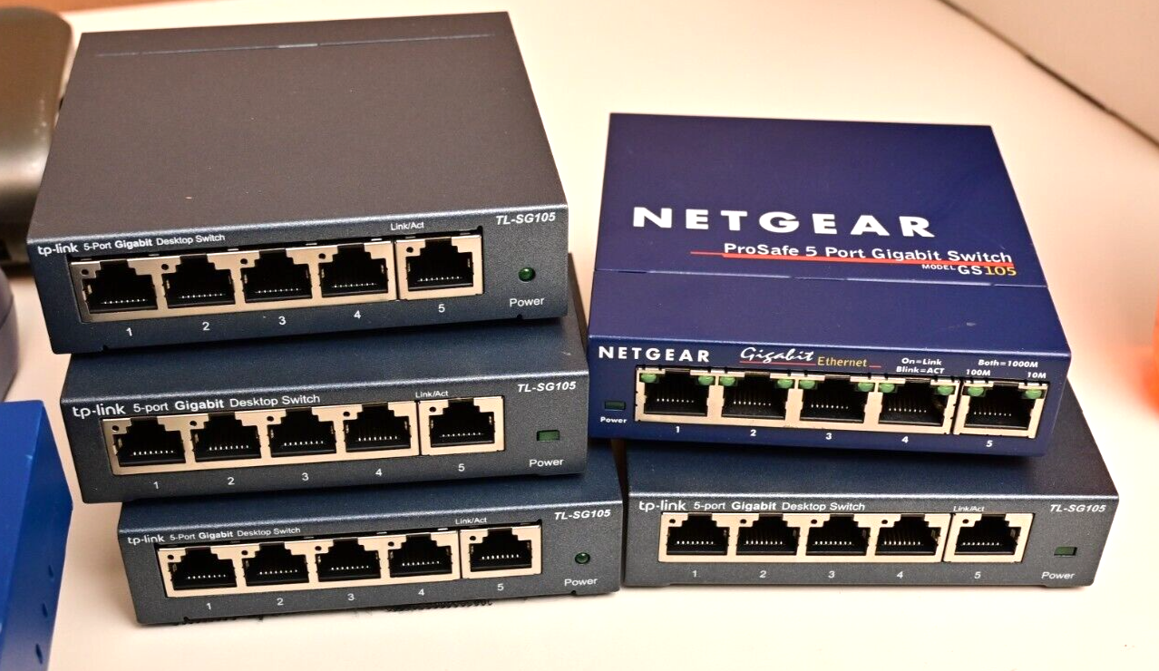 Lot of 14 Routers, KVM, PoE Injector, VPN, Gigabit Switches Cisco Netgear IOGear