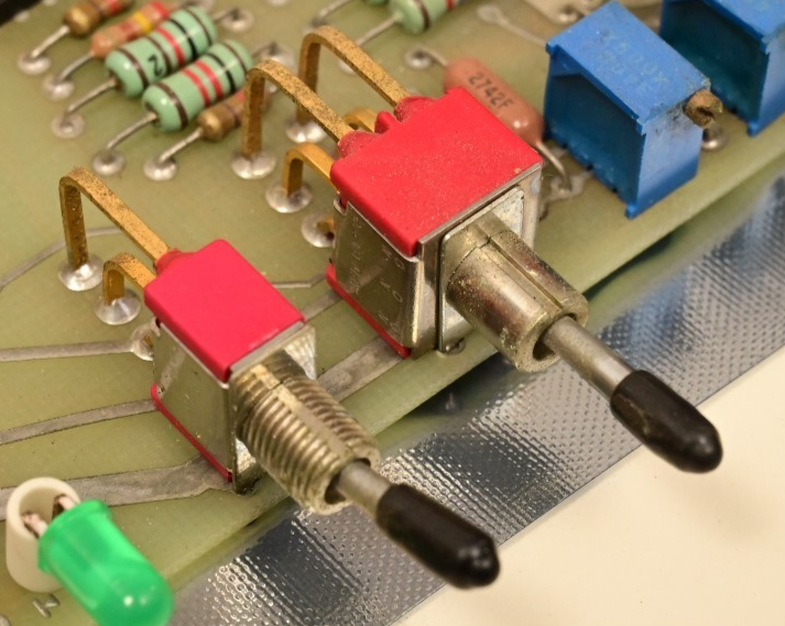 MK Instruments 252A Exhaust Valve Controller PC Board Vintage ICs ALCO Switches