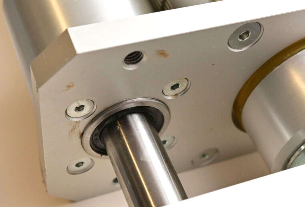 IAI Robo Cylinder Linear Actuator w/ Controller Wafer Fab Robot Elevator/Z-Axis