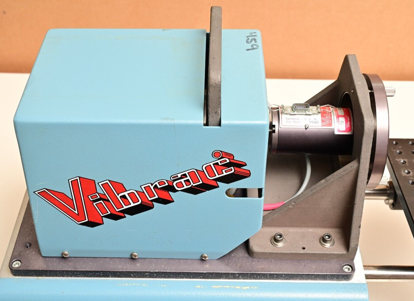 Vibrac Model 2610-1 Torque Measuring Spindle 7125-V 10 oz-in 2-Axis Stage