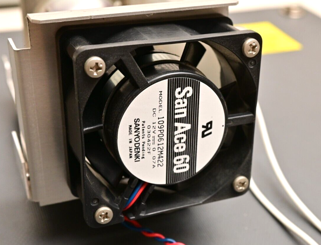 Keyence VHX-100K Halogen Illuminator Housing with Fan & Bulb Ushio EKE 150W