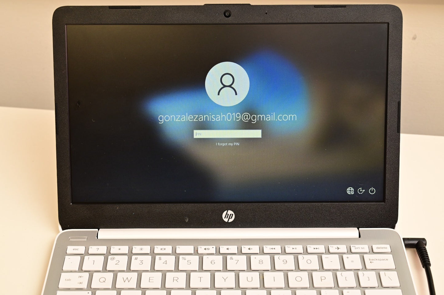 HP Stream Laptop Intel Celeron N4020 4GB RAM P/N 11-ak0035nr Windows