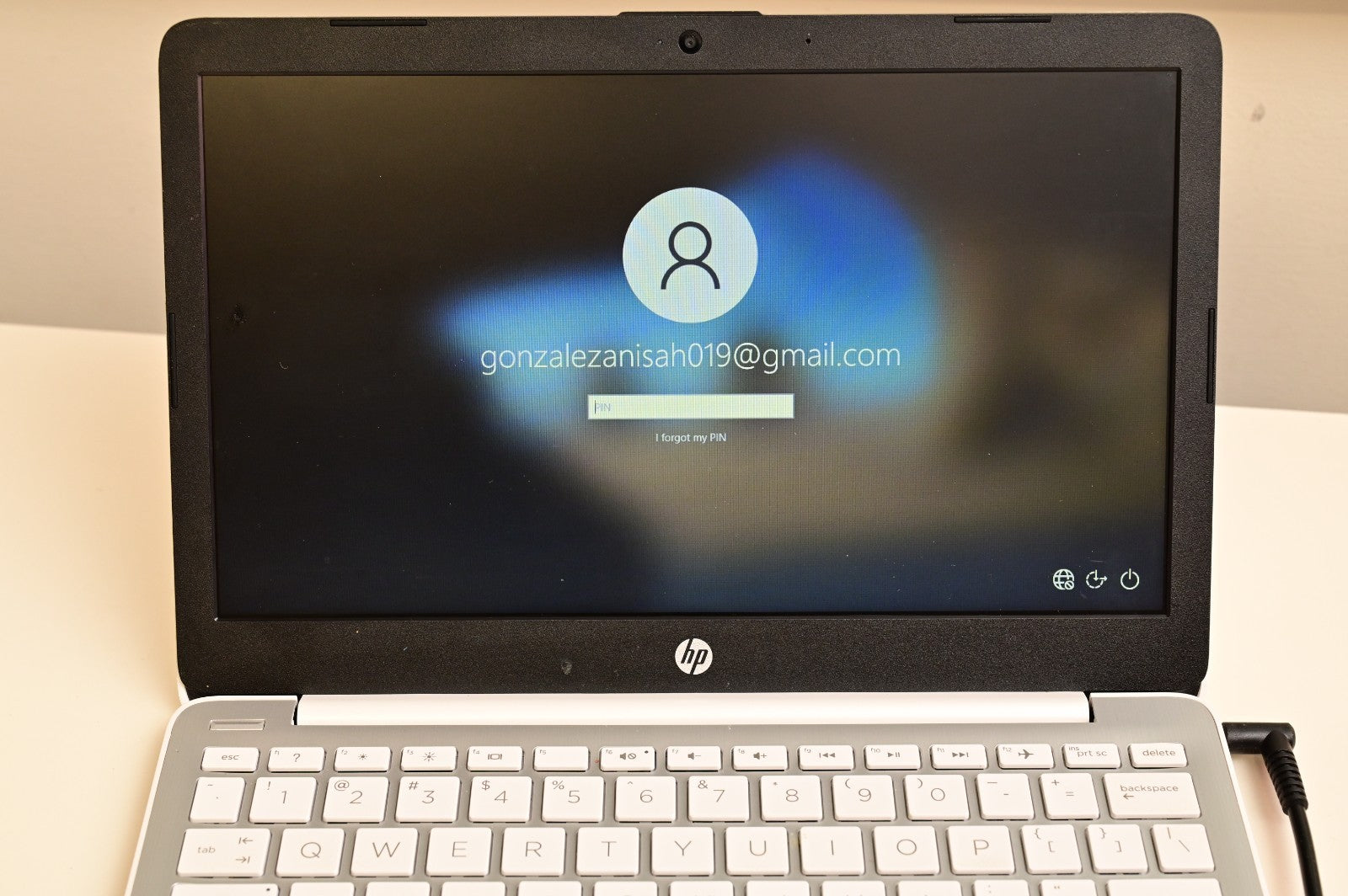 HP Stream Laptop Intel Celeron N4020 4GB RAM P/N 11-ak0035nr Windows