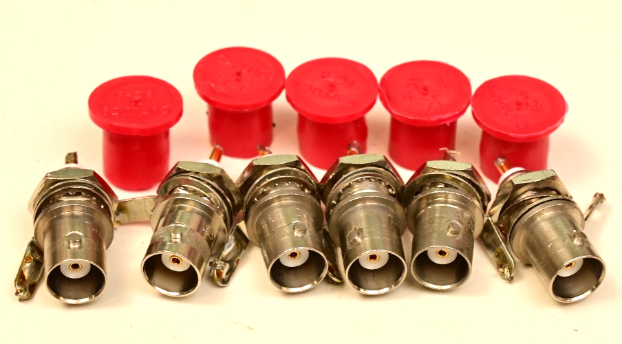 QTY 6 Vintage HP BNC Bulkhead Connectors Female w/ Hardware & Caplugs Gold Pin