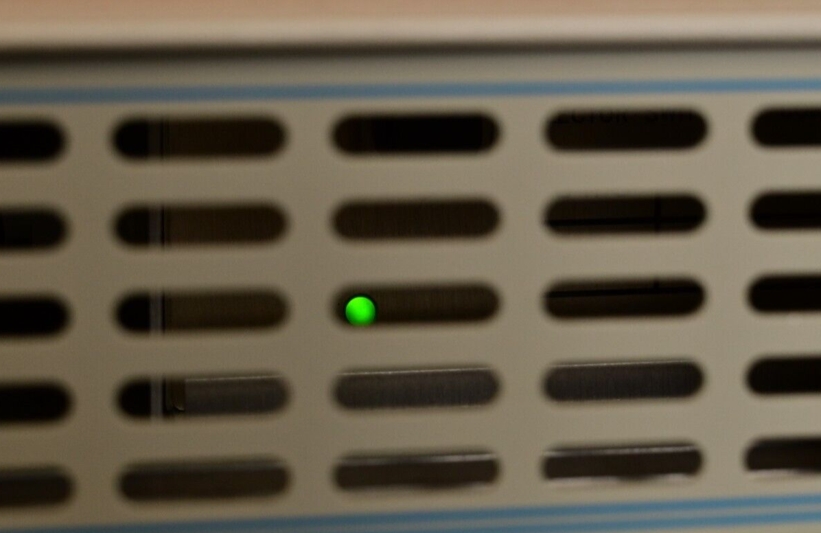 LEITCH FR-883 Audio Distribution Amplifier 884PS w/ 2X AMD-880 LO Z Cards