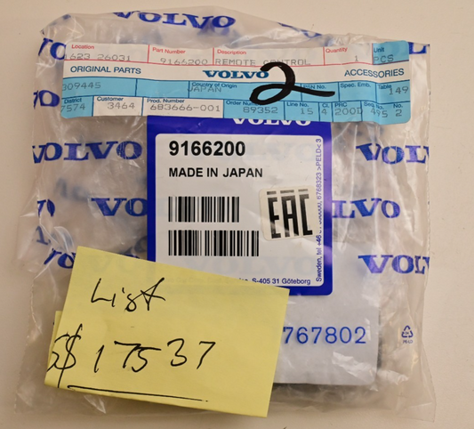 Genuine VOLVO Keyless Entry Remote Fob Transmitter 9166200 V40 S70 V70 C70 NOS