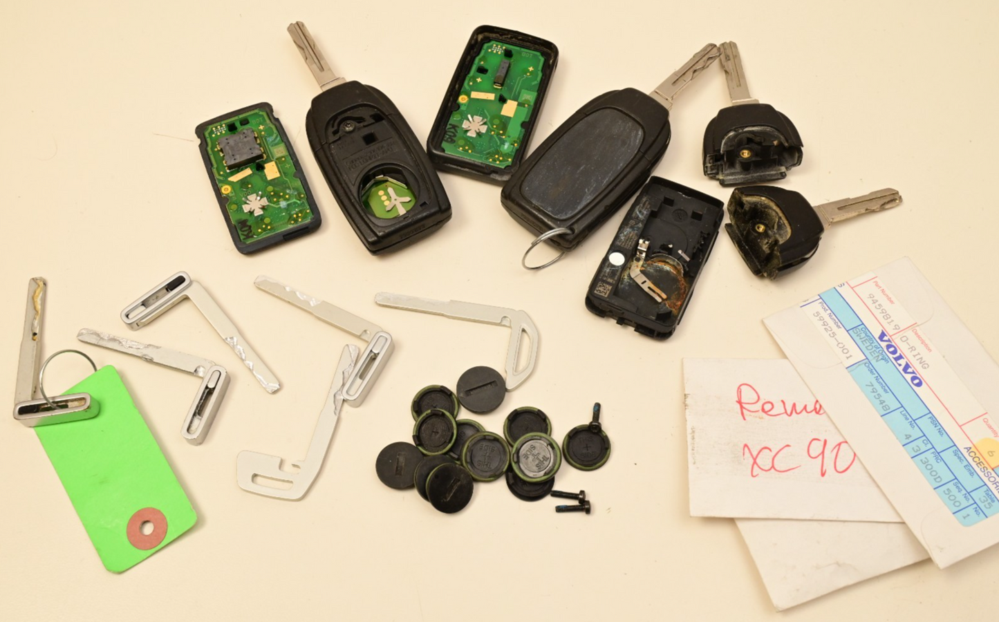 Volvo Keys & Keyless Remote Parts Cut/Used XC60 XC90 S70 Etc.
