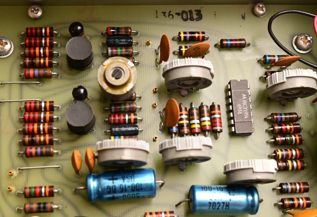 Vintage Wavetek Model 136 VCG/VCA Generator ex-US Govt Harry Diamond Labs