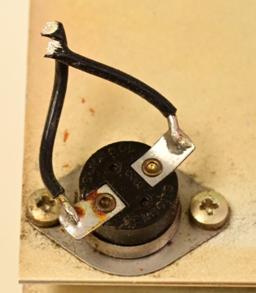 Aluminum TO-3 Heatsink w/ 2 RCA 2N3773 NPN Power Transistors 4"x4"x2.6" 0.8lb