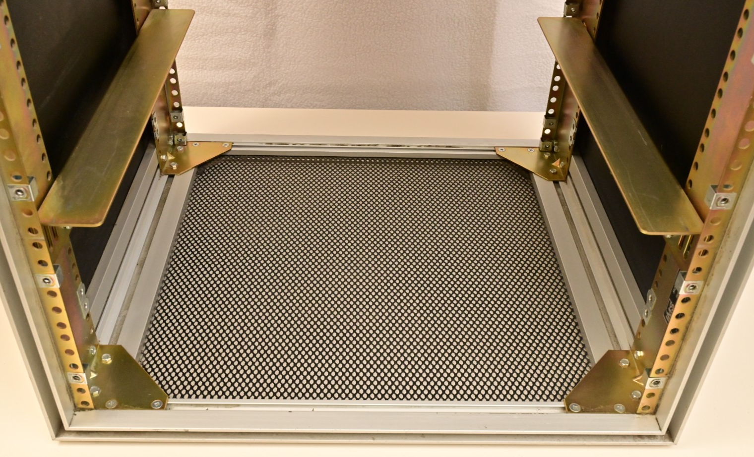 IMS Enclosures 14U Rack Mount Cabinet ~18" Deep Aluminum/Black Fold Out Handles