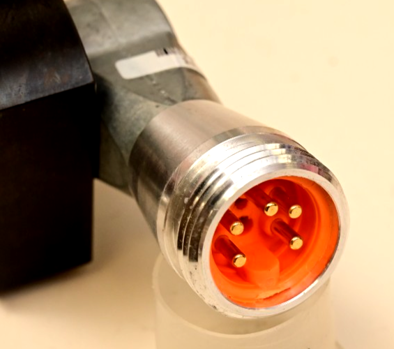 Pepperl + Fuchs P/N 904490 2.062 Cylinder Inductive Sensor NJ2-PD-E02-2.062-V95