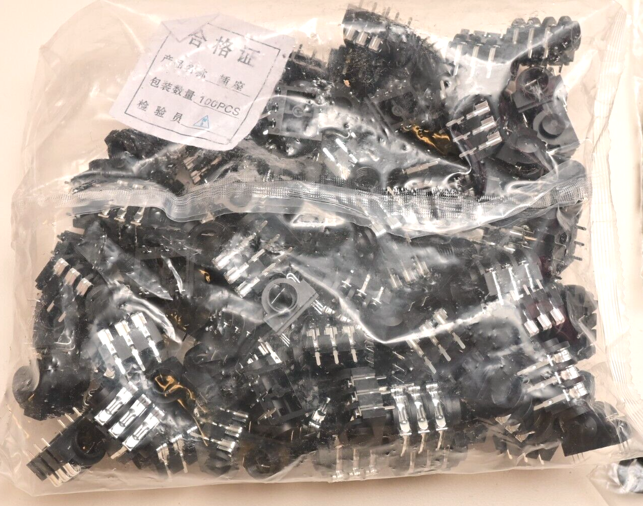 Lot of 100 Panel/PCB 1/4" Stereo Jacks Connectors NIB
