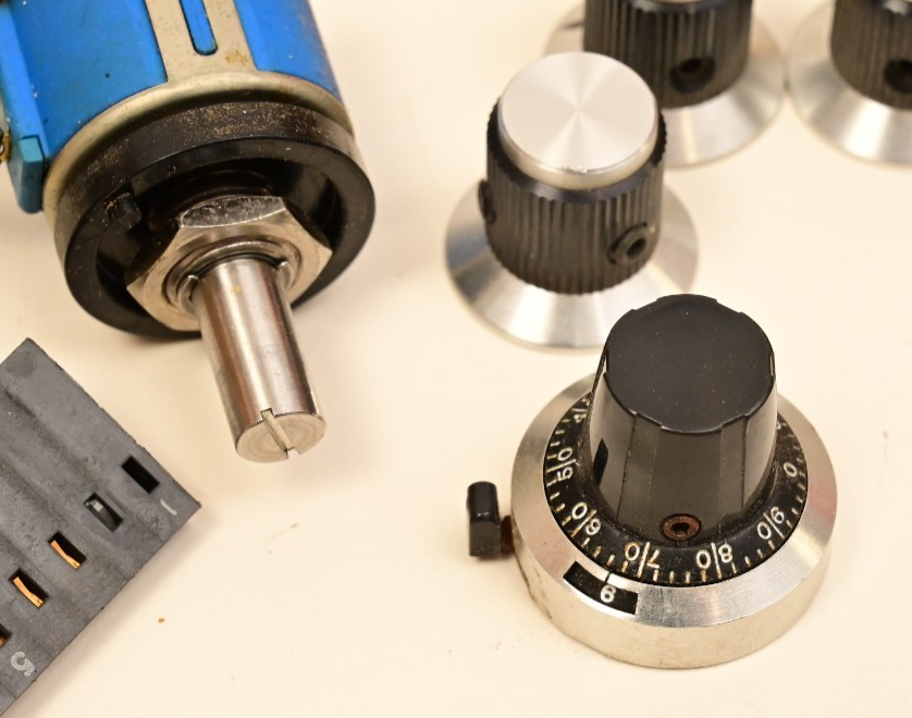 MK Instruments 252A Exhaust Valve Controller Knobs Bourns ALCO MTL 106D Toggle