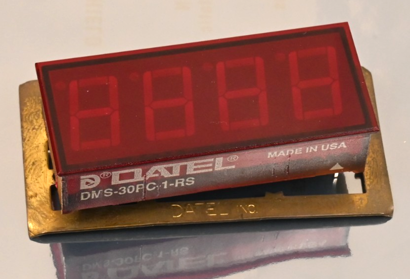 DATEL DMS-30PC-1-RS Vintage Digital Panel Meter w/ Metal Clip 4x7-Segment