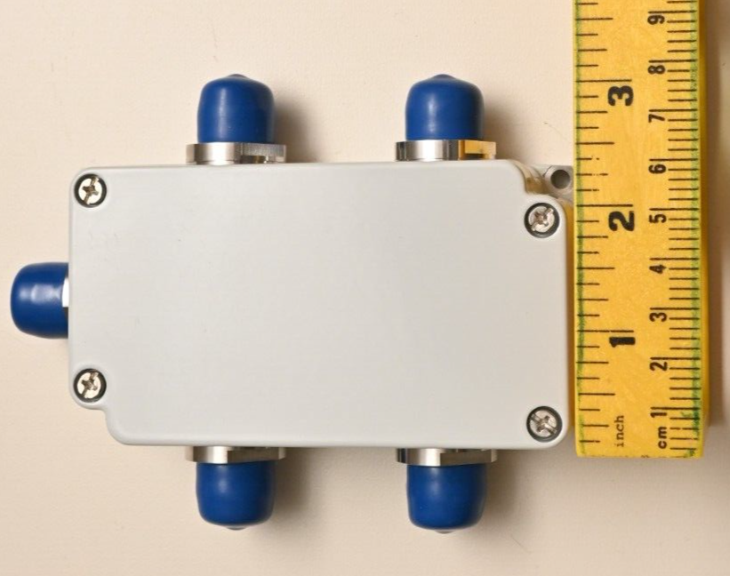 HUBER+SUHNER 9070.17.0008 5x N-Female Metal RF Enclosure 115mmx64mm Weatherproof