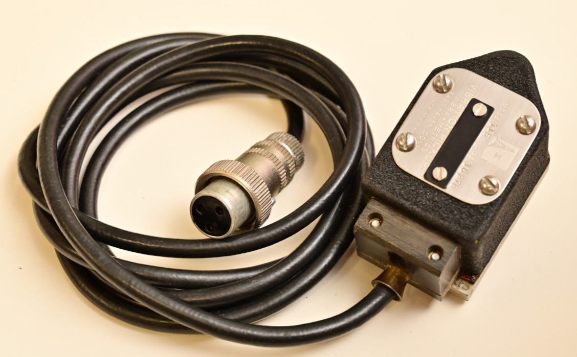Vibra-Metrics Model 115 Vibration Pickup Seismic Sensor Acelerometer ITT Conn.