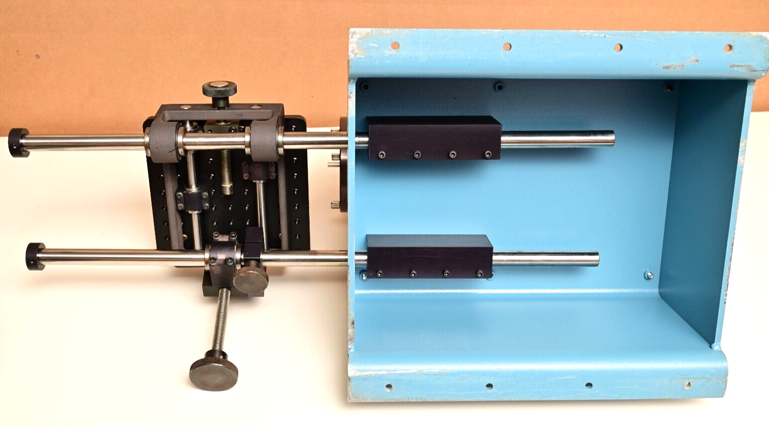 Vibrac Model 2610-1 Torque Measuring Spindle 7125-V 10 oz-in 2-Axis Stage