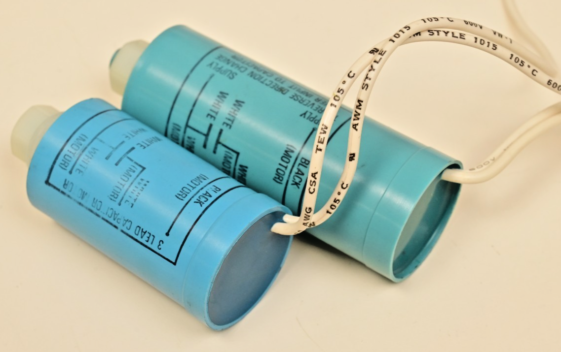 Lot of 2 Motor Capacitors S208A 2.5µF S203A 4µF 440V AC Vintage UK