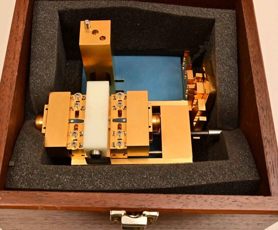 Inter-Continental Microwave RF Test Fixture A0135946A w/ Midsections Gold Plated