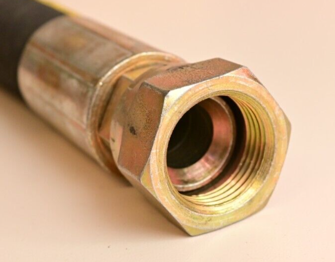 33" 3/4" Non-Metallic Hydraulic Hose 4000 PSI Dunlop SAE100R12 MSHA IC-37/2