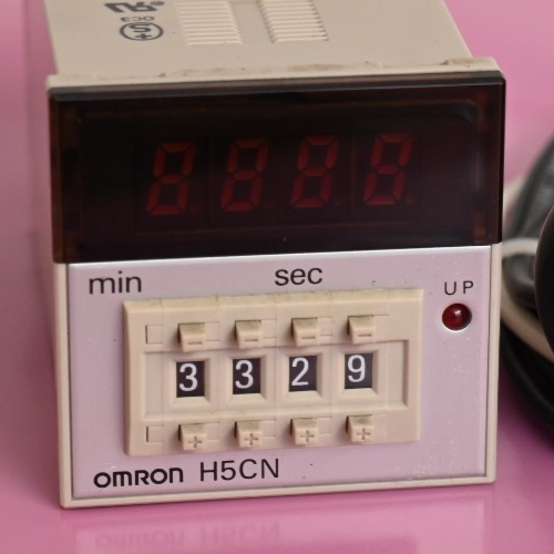 OMRON H5CN-XCN Timer w/ Wired Relay Base & Retainer Clip 100-240VAC