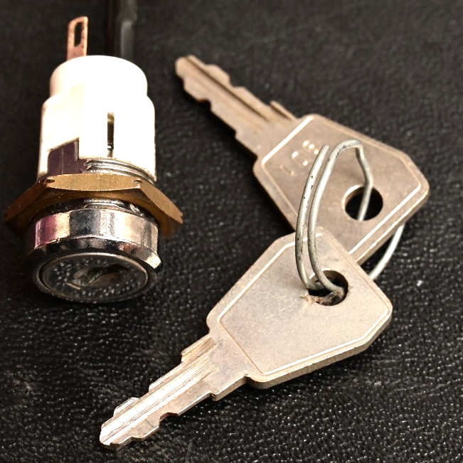 Laser Safety Keyswitch w/ 2 Keys Spectra-Physics 263C "901"